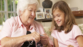 Torununa bakan büyükanneye maaş açıklandı! 420 lira verilecek