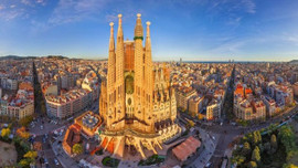 Barcelona'da otel açmak yasaklandı