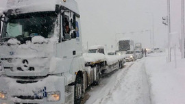 Kar yasağı geldi! TIR'ların trafiğe çıkması yasaklandı