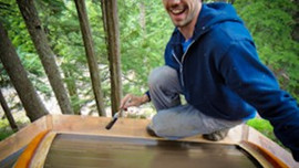 Yazılımcılığa son verip ormanda ev yaptı