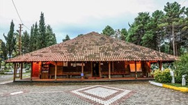 Bu cami tek çivi çakılmadan 811 yıldır ayakta!