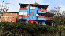 Takım aşkı evini bordo-maviye boyattı!