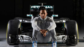 Hamilton servet değerinde ev aldı