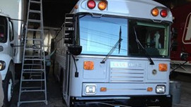 Kira ödemekten bıkan çift otobüsü eve çevirdi!