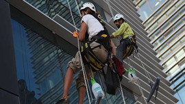 Yüksek binalar dağcıların gözdesi oldu!