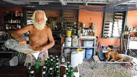 Bir zamanlar milyarderdi! Şimdi kulübede yaşıyor