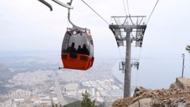 Türkiye'nin en uzun teleferiği Antalya'da açıldı