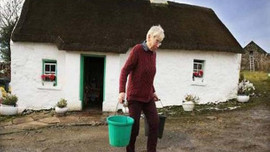 280 yaşındaki bu kulübede yaşıyor!