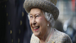 Kraliçe 2. Elizabeth'e zam!