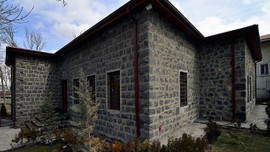 1914 yılında tren garı olarak inşa edildi! Şimdi halk kütüphanesi!