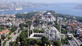 İstanbul dönüşmeye devam ediyor! Riskli binalar yıkılıyor