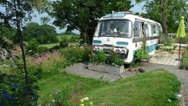 Eski otobüs muhteşem bir eve dönüştü!