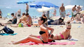 Turizm gelirleri moral bozdu!