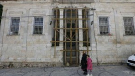 İzmir'in eski taş evleri şimdi ateş pahası!