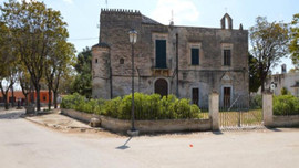 İtalya tarihi binaları halka dağıtıyor!