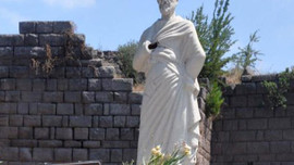 Aristo'nun köyüne otel projesi! İnşaatı mühürlendi!