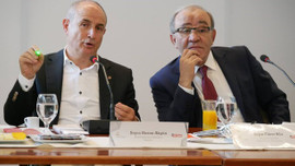 Hürriyet Okur Temsilcisi'ne soruyoruz: Bu zirve ne kadar etik?