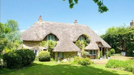 Krallığın saman çatılı evleri