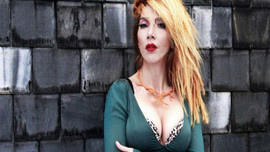 Hande Çeşme'de mekan açıyor!