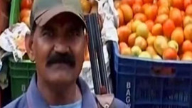 Fiyatı fırlayan domatese silahlı koruma!