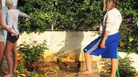 Survivor Berna köye yerleşti!