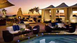 17 otelde 9 ay boyunca bedava konakladı!