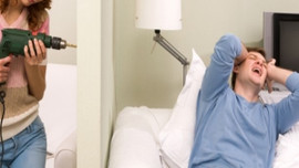 Kötü komşunun evi başkasına satılacak