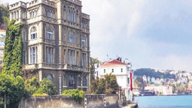 Boğaz'ın en pahalı yalısı satışa çıktı!