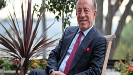 Ağaoğlu İzmir'de nabız yokluyor!