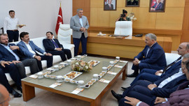 Bakan Arslan, TÜVASAŞ'ta incelemelerde bulundu