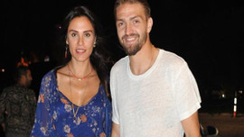 Caner Erkin'in evlerine tedbir!