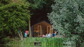 İşte 1 saatte inşa edilen karton evler!