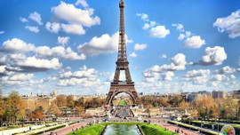 Eyfel'in çevresi kurşun geçirmez camla korunacak!