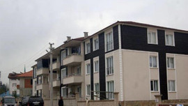 Çökme riski taşıyan bina mühürlendi