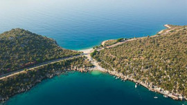 Büfesini kaçak beach'e çevirdi!