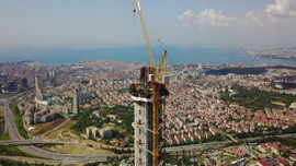 Çamlıca Kulesi'nde 200 metre geride kaldı