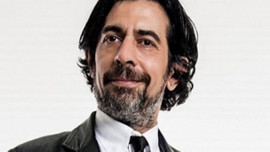 Okan Bayülgen İstanbul'da tiyatro açacak