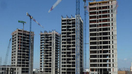 Enflasyon artıyor, konut fiyatları düşüyor
