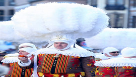 Belçika'da "Binche Karnavalı" kutlandı