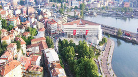 Dar gelirli ev müteahhit lüks alıcı arıyor