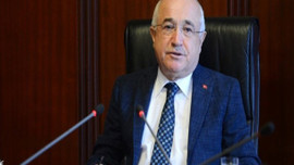 Ak Parti'li Çiçek: ''Cami minaresinden çok gökdelen var''