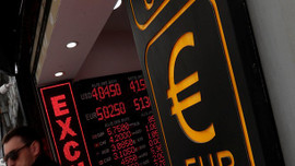 Dolar ve euro'da erken seçim havası