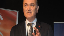 Bakan Özlü'den yerli ilaç çağrısı: Yeni babayiğitler çıkacaktır