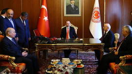 Erdoğan'ı faiz artırmaya kim ikna etti?