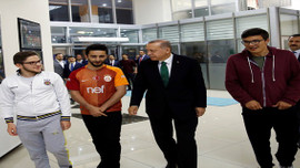 Cumhurbaşkanı Erdoğan'dan sahurda öğrenci yurduna...