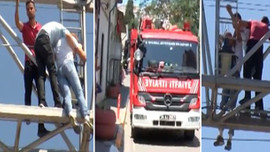 Para alamayan inşaat işçileri vince çıktı