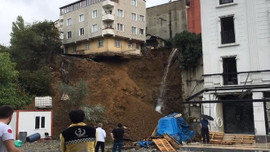 Toprak kaymalarına çarpık yapılaşma yol açıyor!