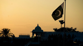 Pakistan, bakanlık binalarını satma kararı aldı