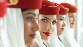 Emirates 2 bin 600 dolar maaşla hostes arıyor