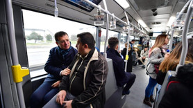 İBB'den trafiğe karşı 300 ek metrobüs seferi